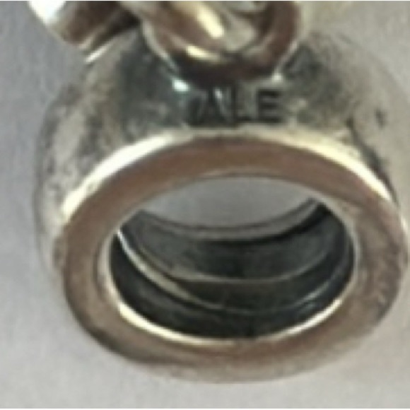 Pandora Graduation 🧑🎓 charm - Picture 4 of 5